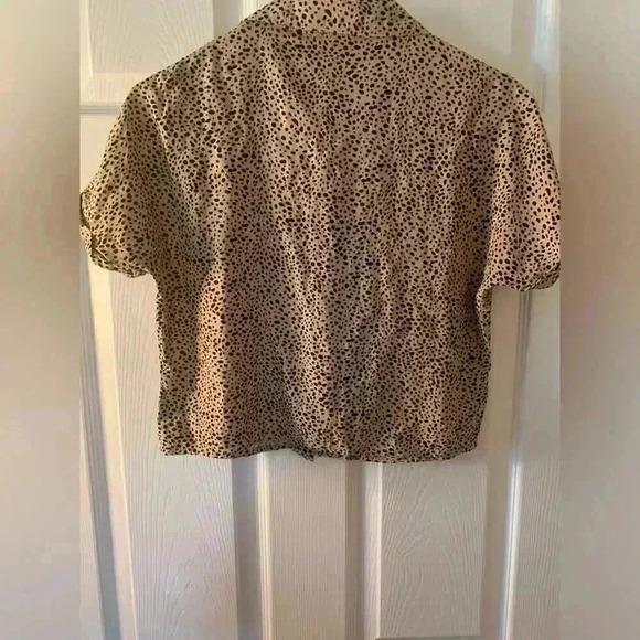 Woman’s milk & honey Animal Print Button Down Short Sleeve Crop Top Size XS - Picture 5 of 5